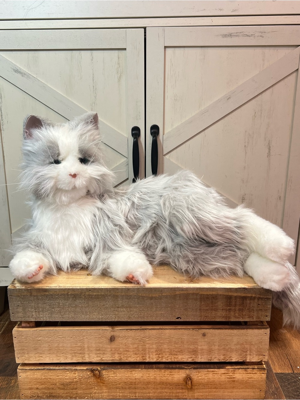 JOY FOR ALL Grey Companion Pet Cat for Seniors Lifelike AnimatronicFurry Toy